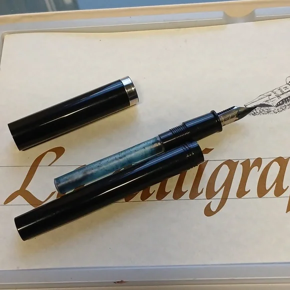 Used Sheaffer Calligraphy Pen Set - Picture 6 of 14